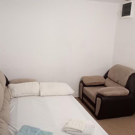 פרמנטורה Apartments And Rooms Camelia מראה חיצוני תמונה